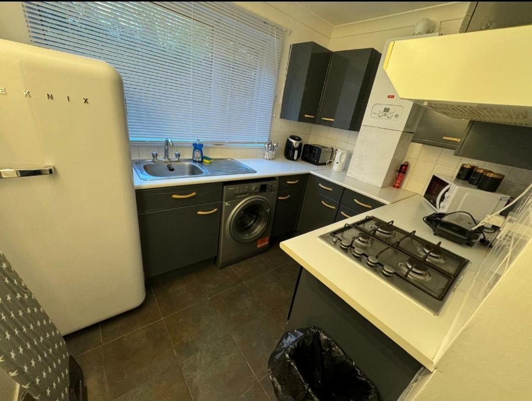 Lovely 2-Bed Apartment In Knowle Solihull Exterior photo